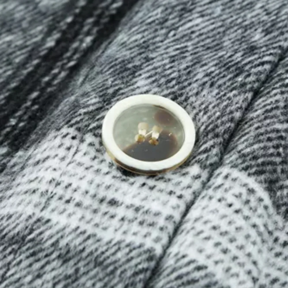 New plaid shacket with pockets - Picture 7 of 13